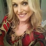Blonde hübsche MILF sucht Sex Date